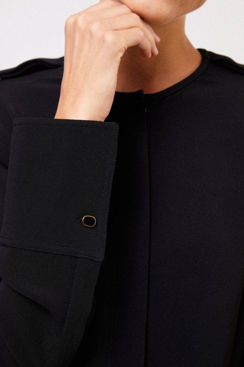 Klassischer Jumpsuit mit Knöpfen Schwarz