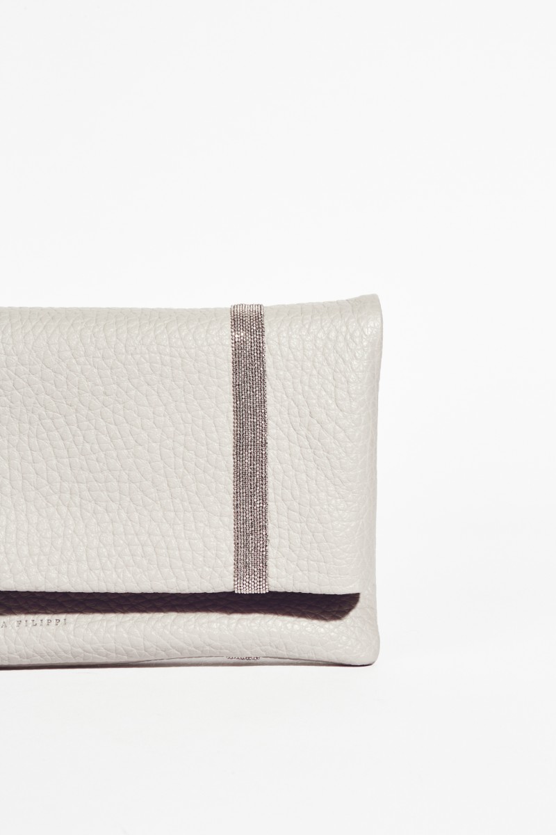 Leder-Clutch mit Perlenverzierung Grau