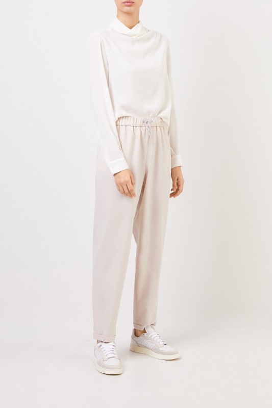 Fabiana Filippi Seidenbluse mit Turtleneck Crèmeweiß