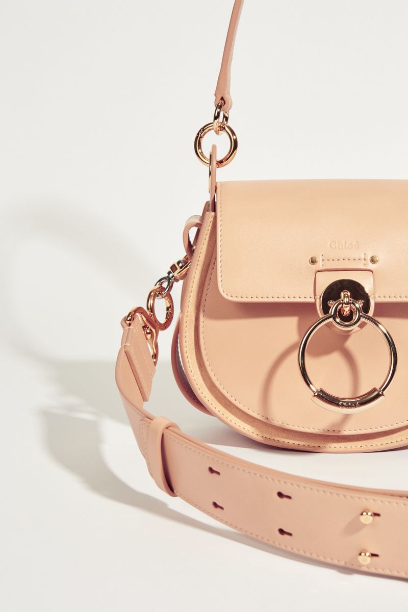 Umhängetasche 'Tess Camera Small' Biscuit Pink