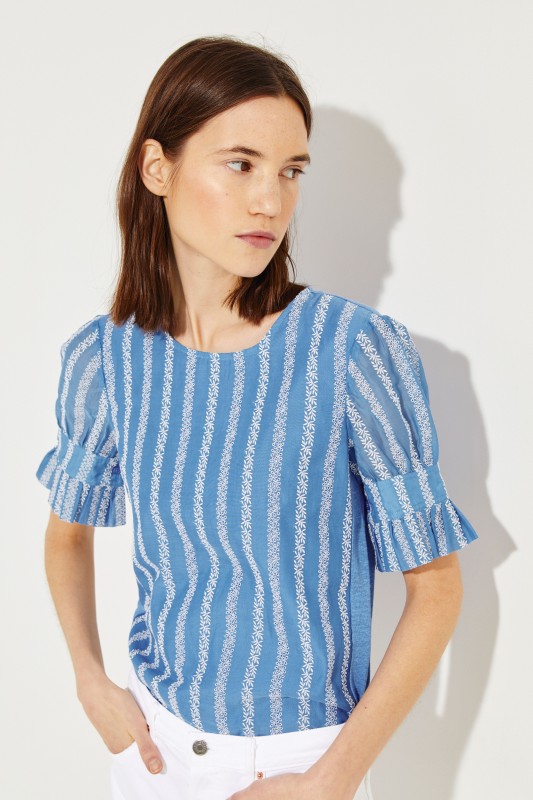 T-Shirt mit Stickereiverzierung Blau/Weiß