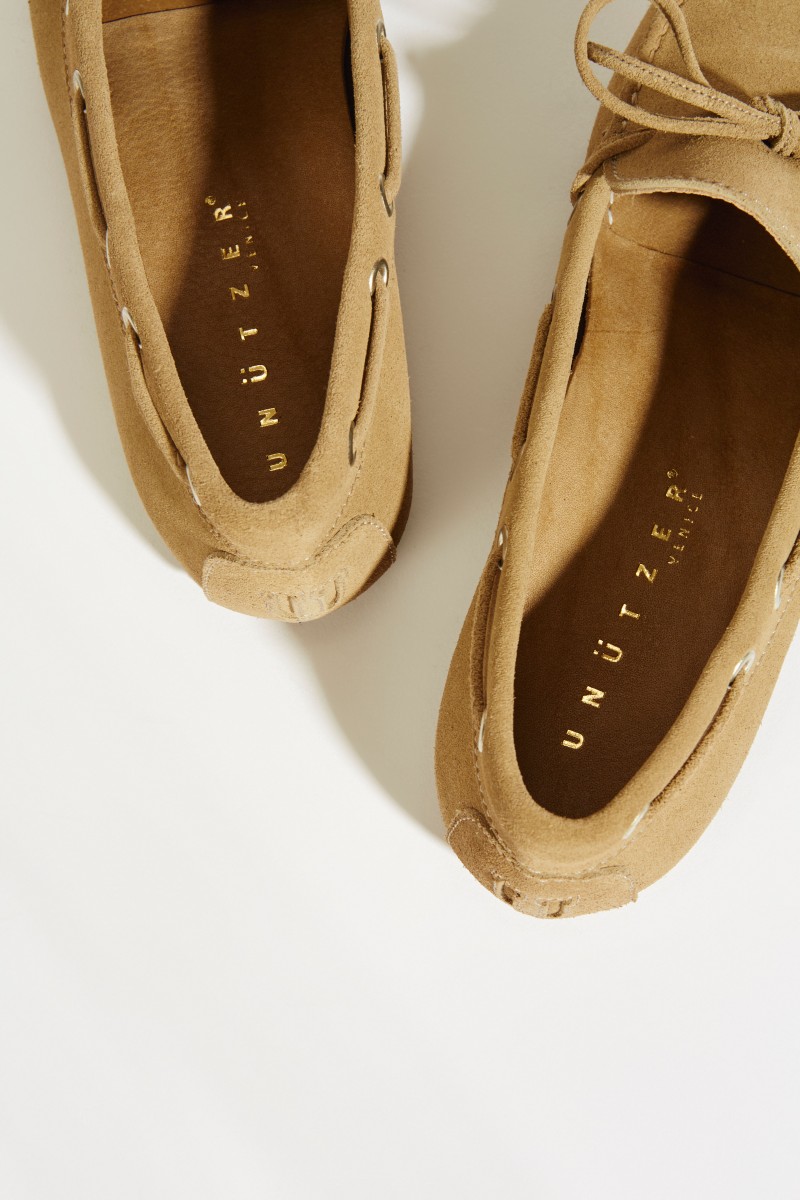 Veloursleder-Schuh Beige