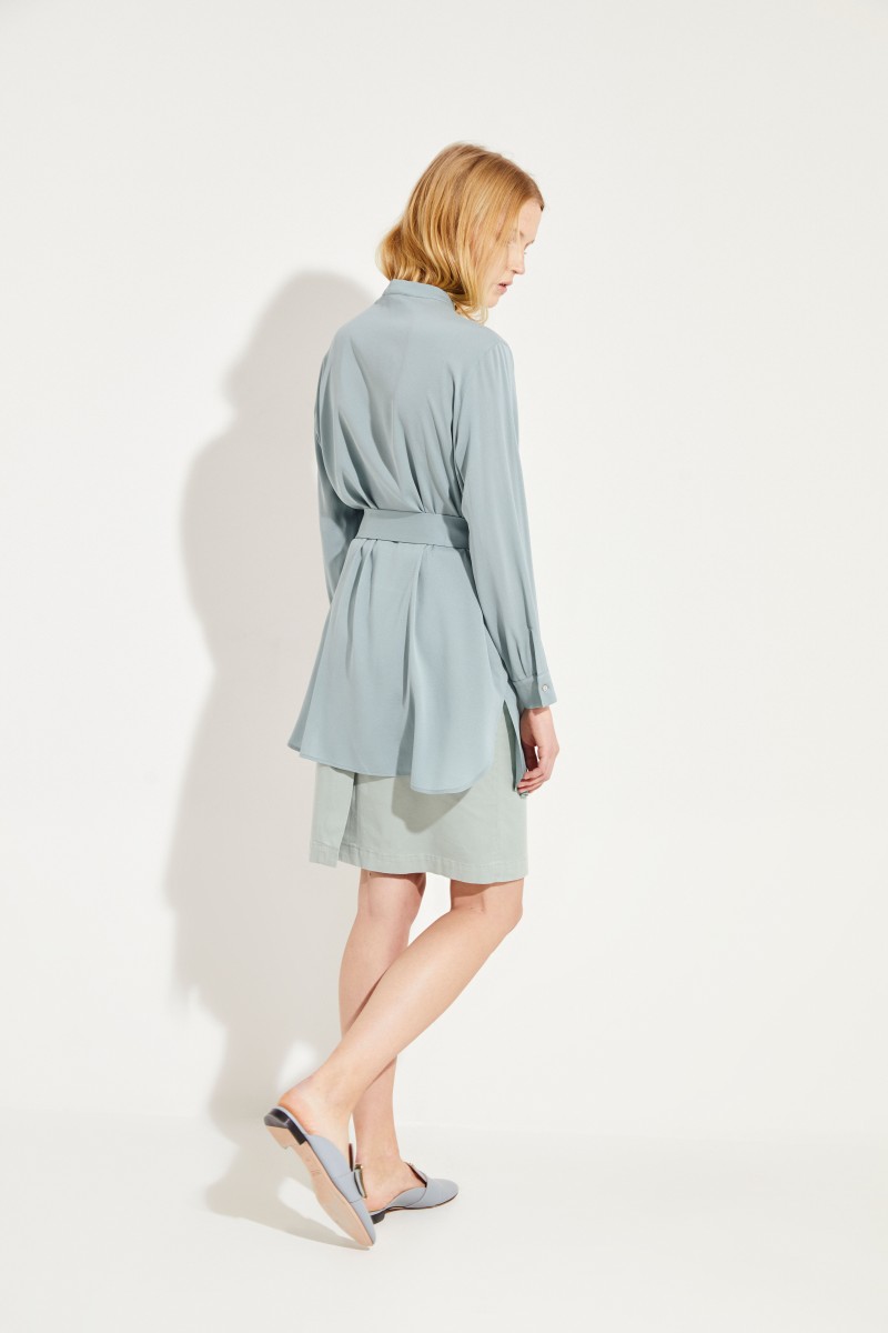 Seiden-Bluse mit Gürtel Salbei