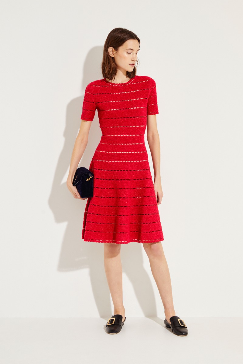 Kurzes Strickkleid mit Lurexfäden Rot