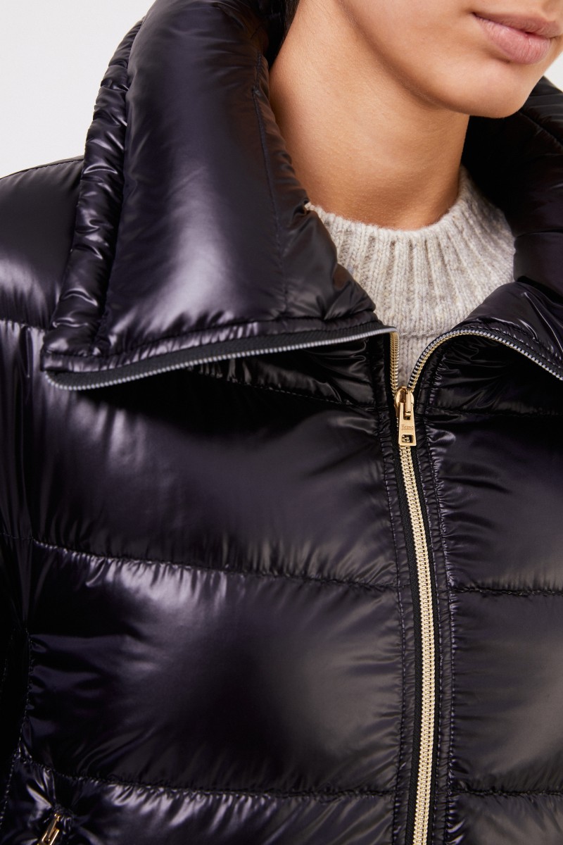 Herno Daunenjacke mit verkürzten Ärmel Marinenblau