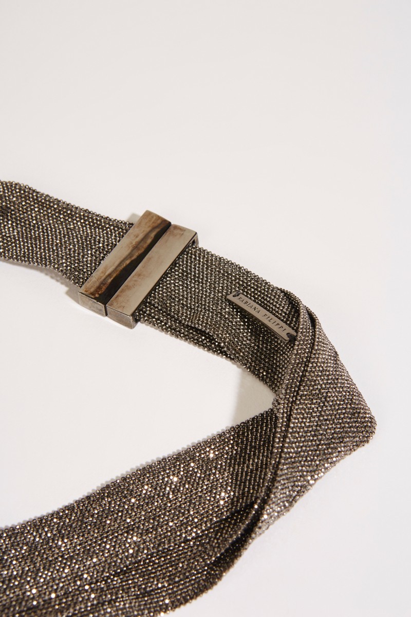 Leder-Tasche 'Viola' mit perlenverzierter Lasche Taupe