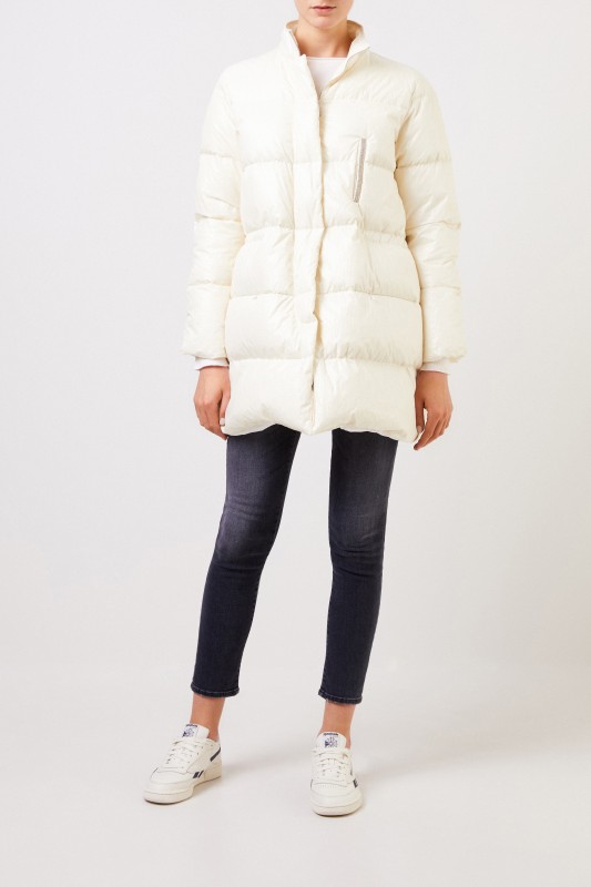 Fabiana Filippi Daunenjacke mit Perlenverzierung Crème