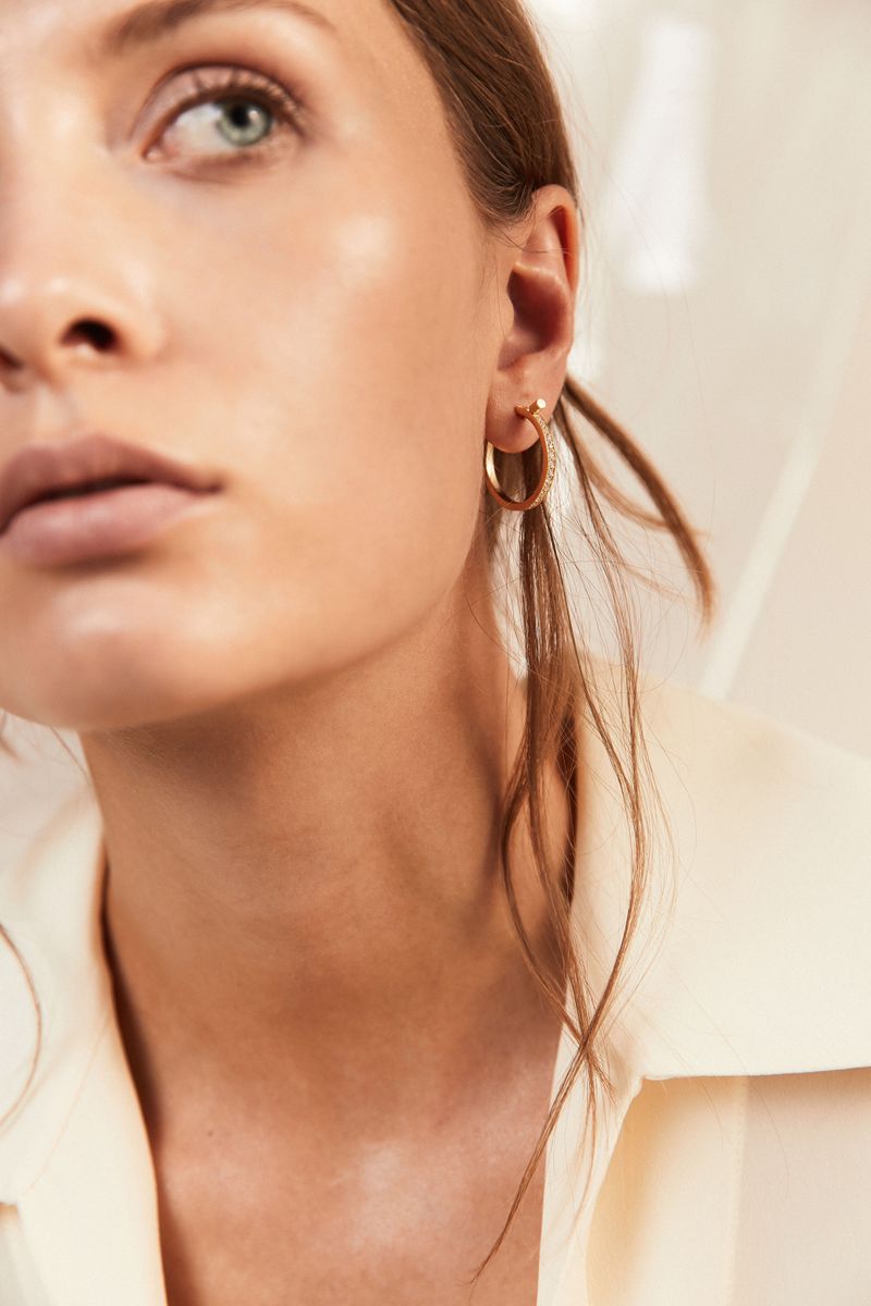 Ohrringe 'Chikka Large' mit Diamanten Gelbgold
