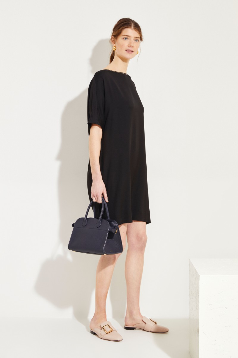 Kleid mit Perlenverzierung Schwarz