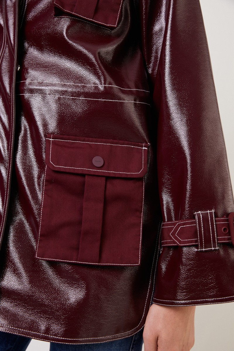 Jacke in Lack-Optik Bordeaux