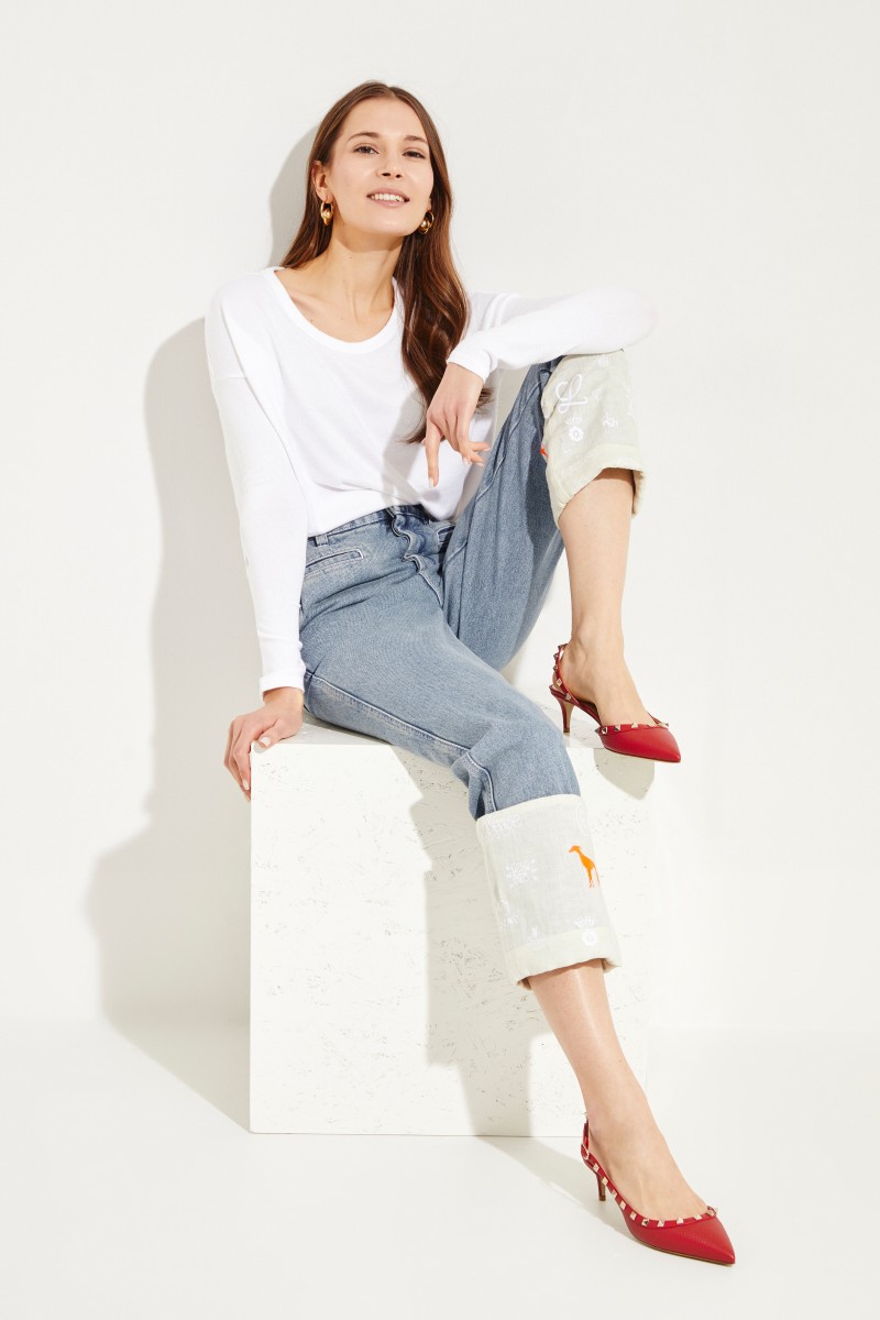 Jeans mit umgeschlagenen Säumen Blau