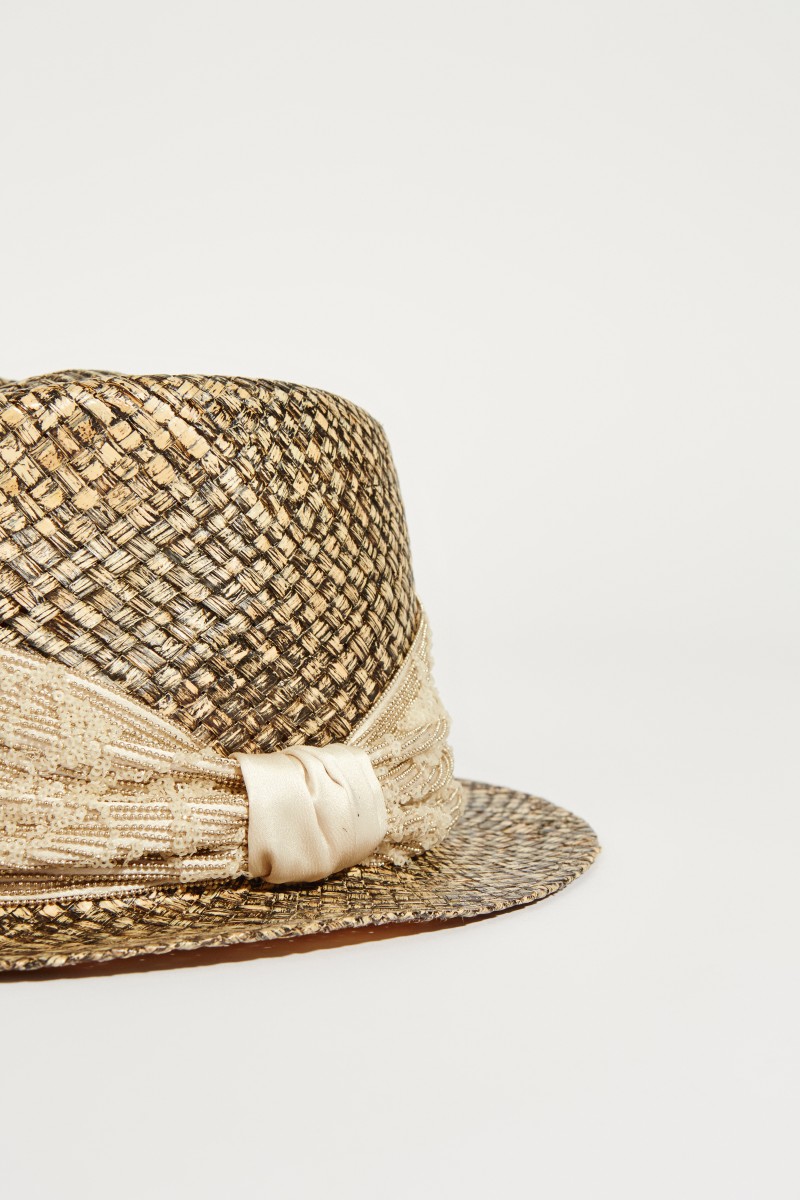 Hut mit Perlenverzerung Beige/Multi