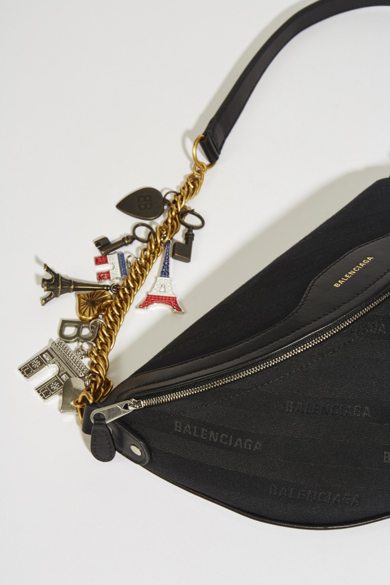 Tasche mit Souvernir-Charms Schwarz