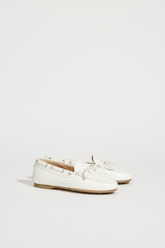 Leder-Schuh mit Schleife Weiß
