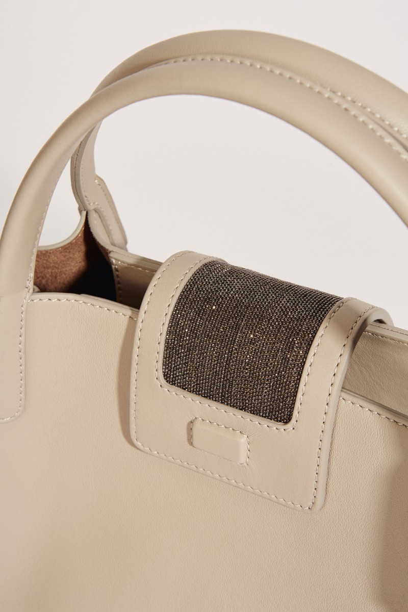 Leder-Tasche 'Viola' mit perlenverzierter Lasche Taupe