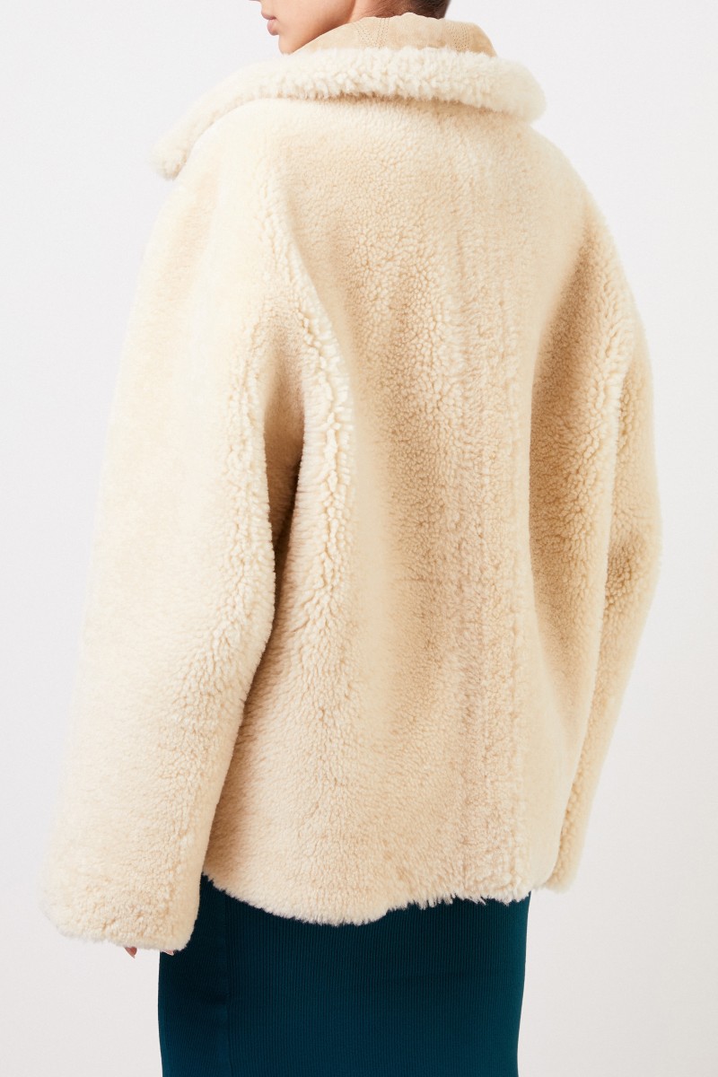 Oversize Wende-Lammfelljacke Ecru