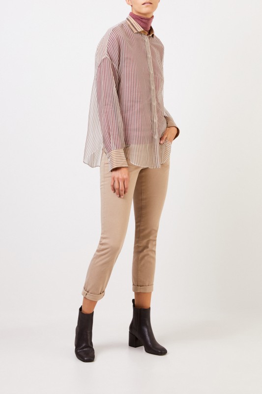 Brunello Cucinelli Gestreifte Seidenbluse mit Perlenverzierung Beige/Grau