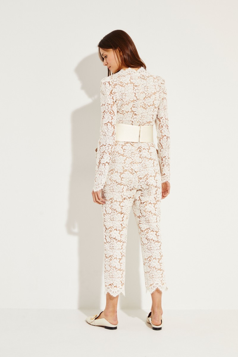 Spitzen-Jumpsuit mit Gürtel Créme