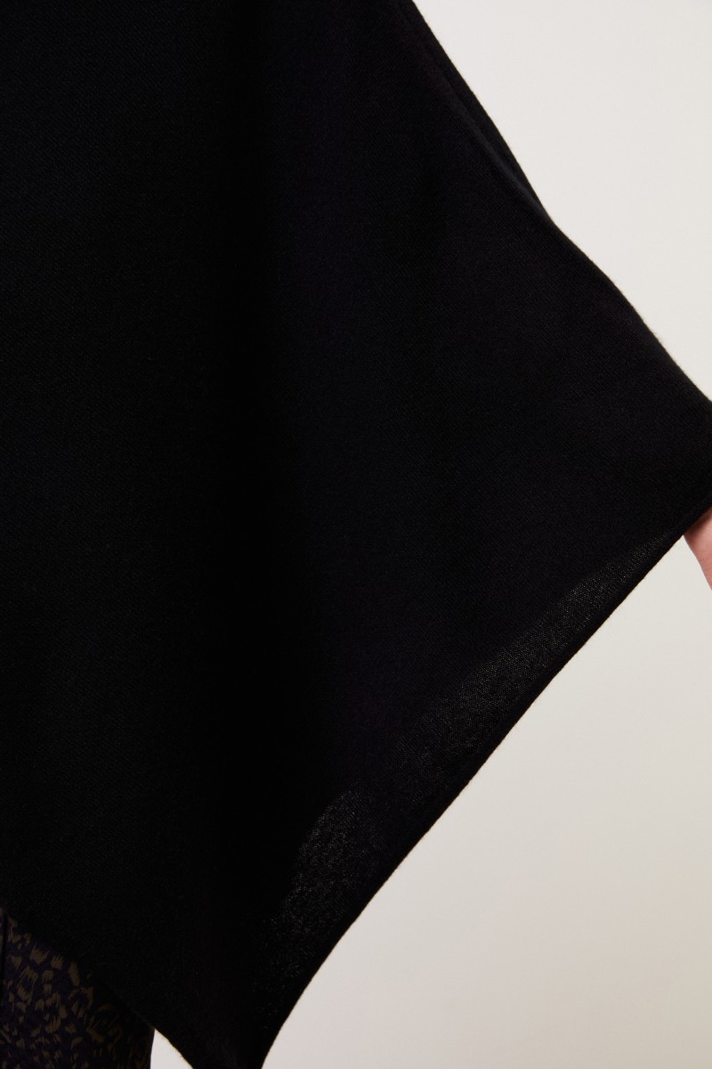 Cashmere-Poncho Schwarz