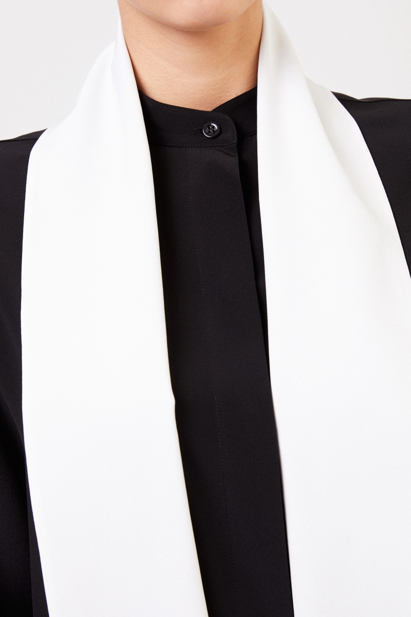 Givenchy Seidenbluse mit Schluppendetail Schwarz/Weiß
