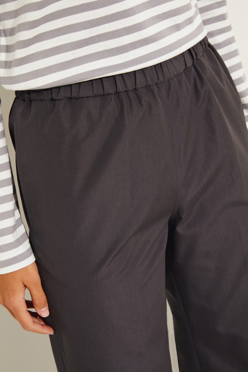 Baumwoll-Hose mit elastischem Bund Grau