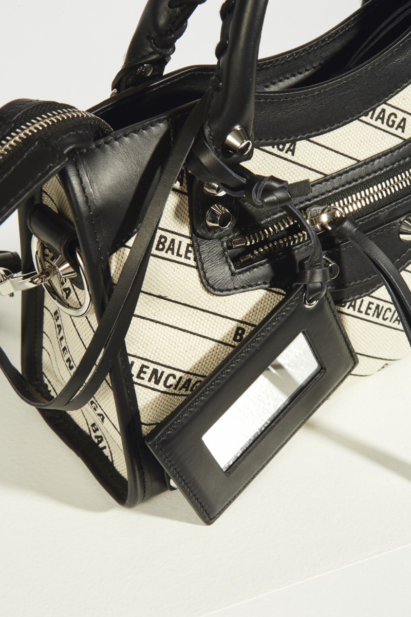 Tasche 'Classic City Mini' mit Logo Schwarz/Beige