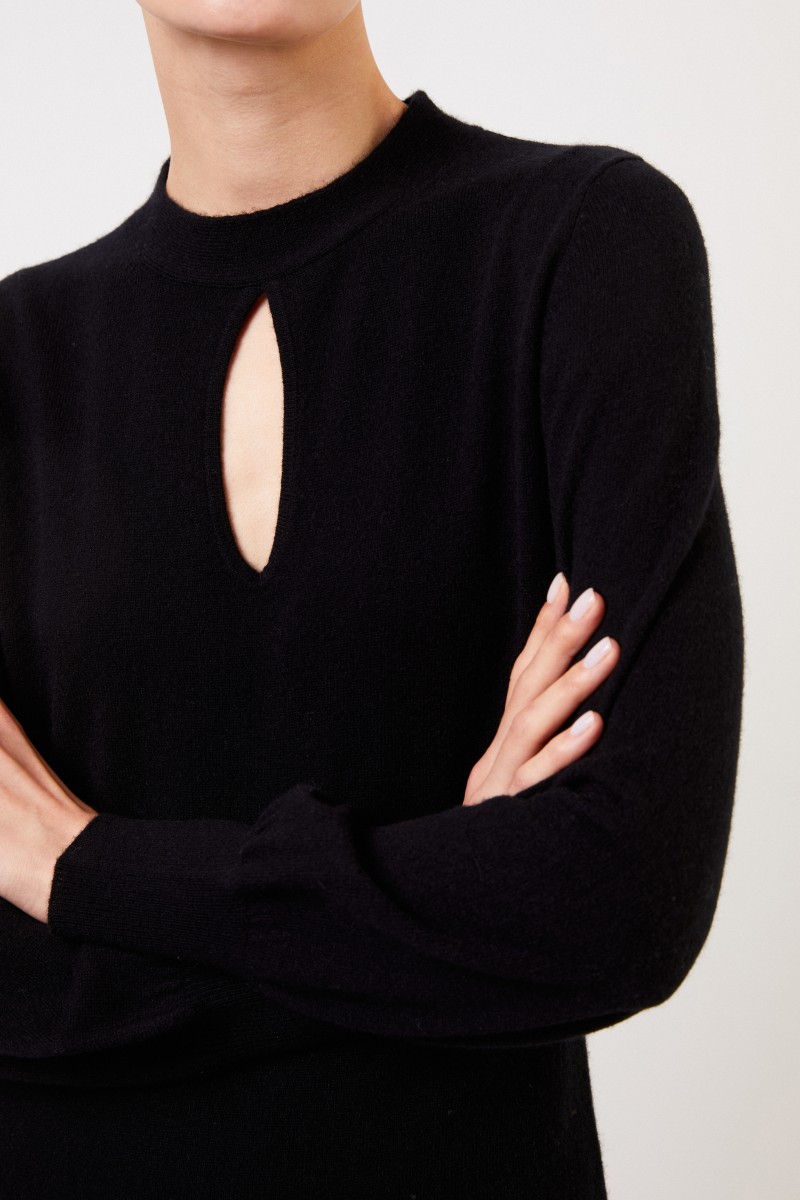 Woll-Cashmere Strickkleid mit Schlitz-Detail Schwarz