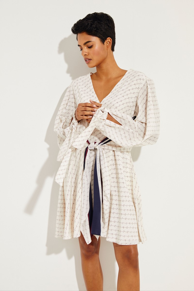 Seiden-Kleid mit Bindedetail Créme