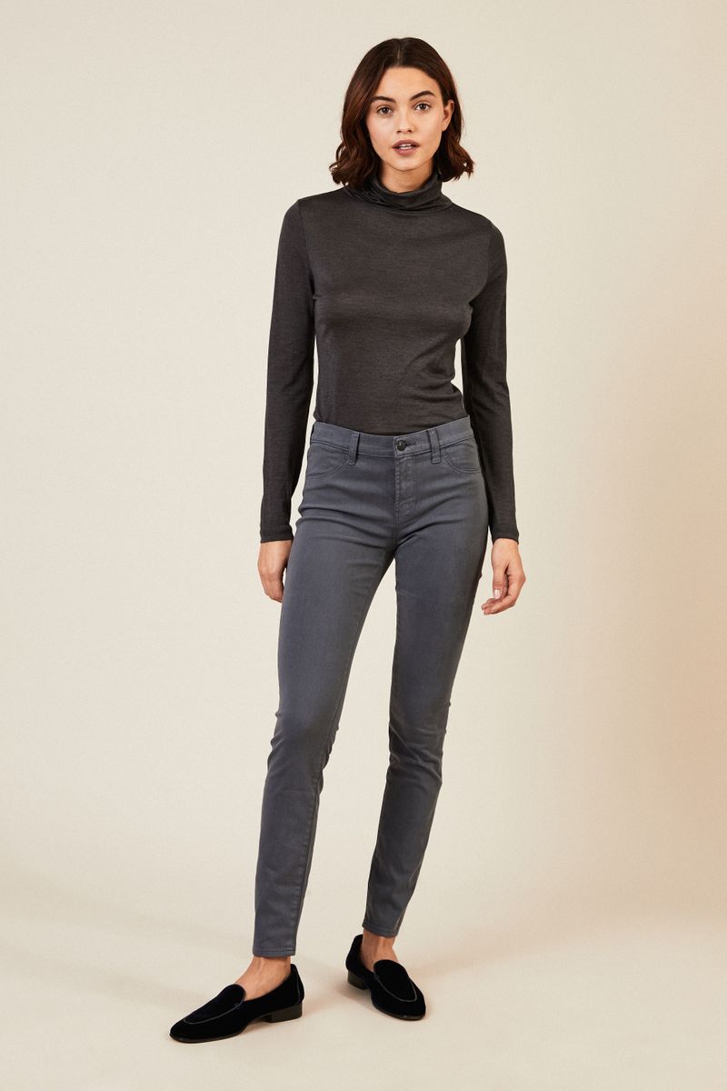 Mid-Rise Super Skinny Ash Grey