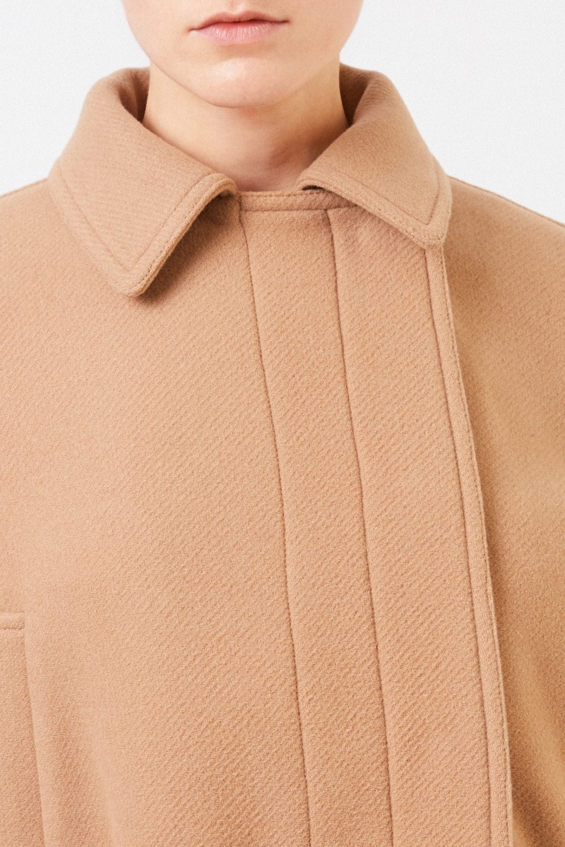 Kurze Wolljacke Camel