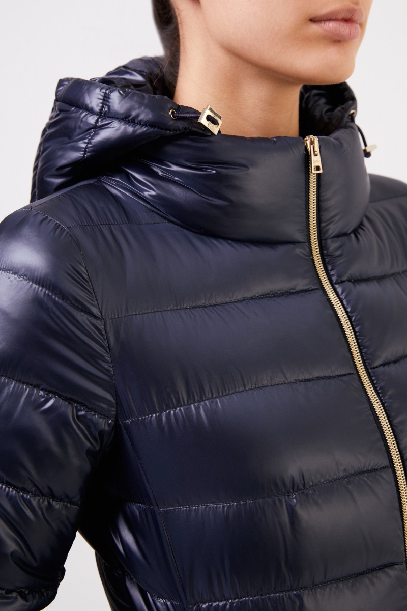 Kurze Daunenjacke mit Kapuze Marineblau