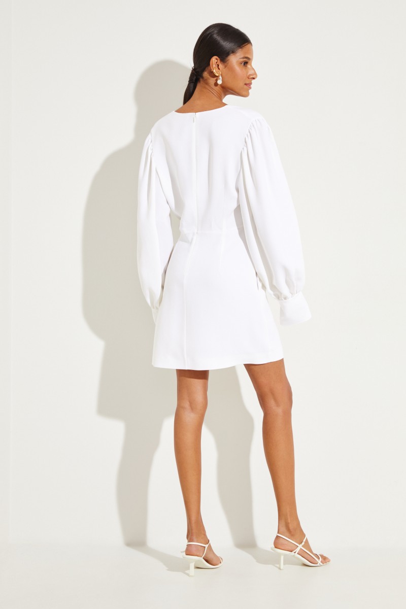 Kurzes Kleid mit V-Neck Weiß
