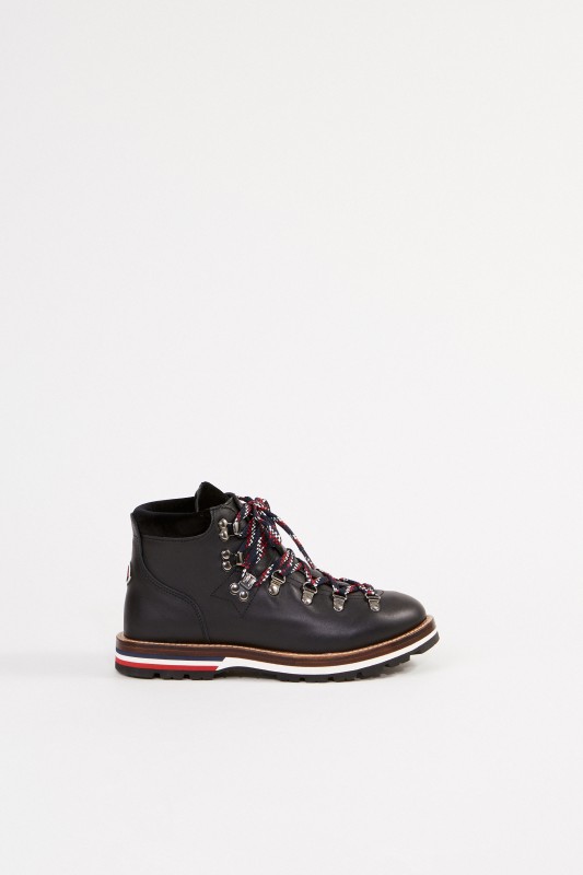 Moncler Boots 'Blanche' mit Samtdetails Schwarz