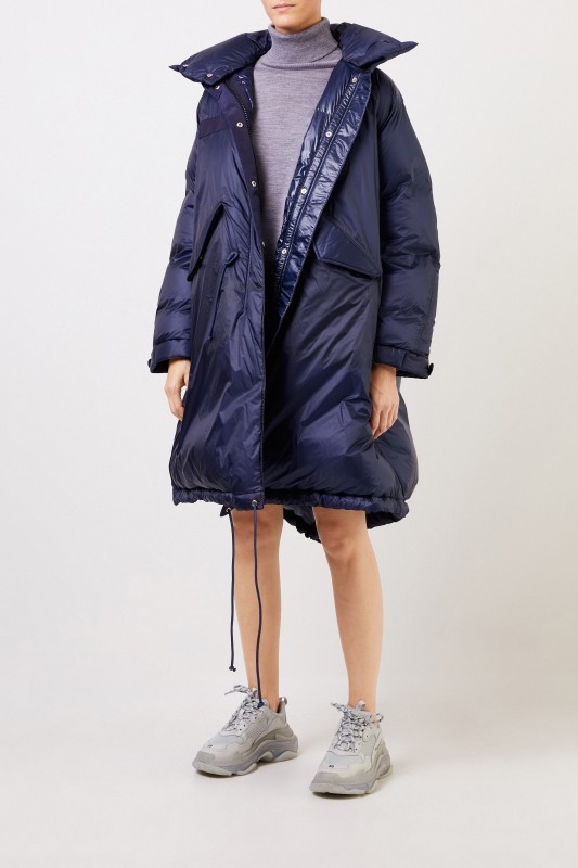Sacai Langer-Oversize Daunenmantel Blau