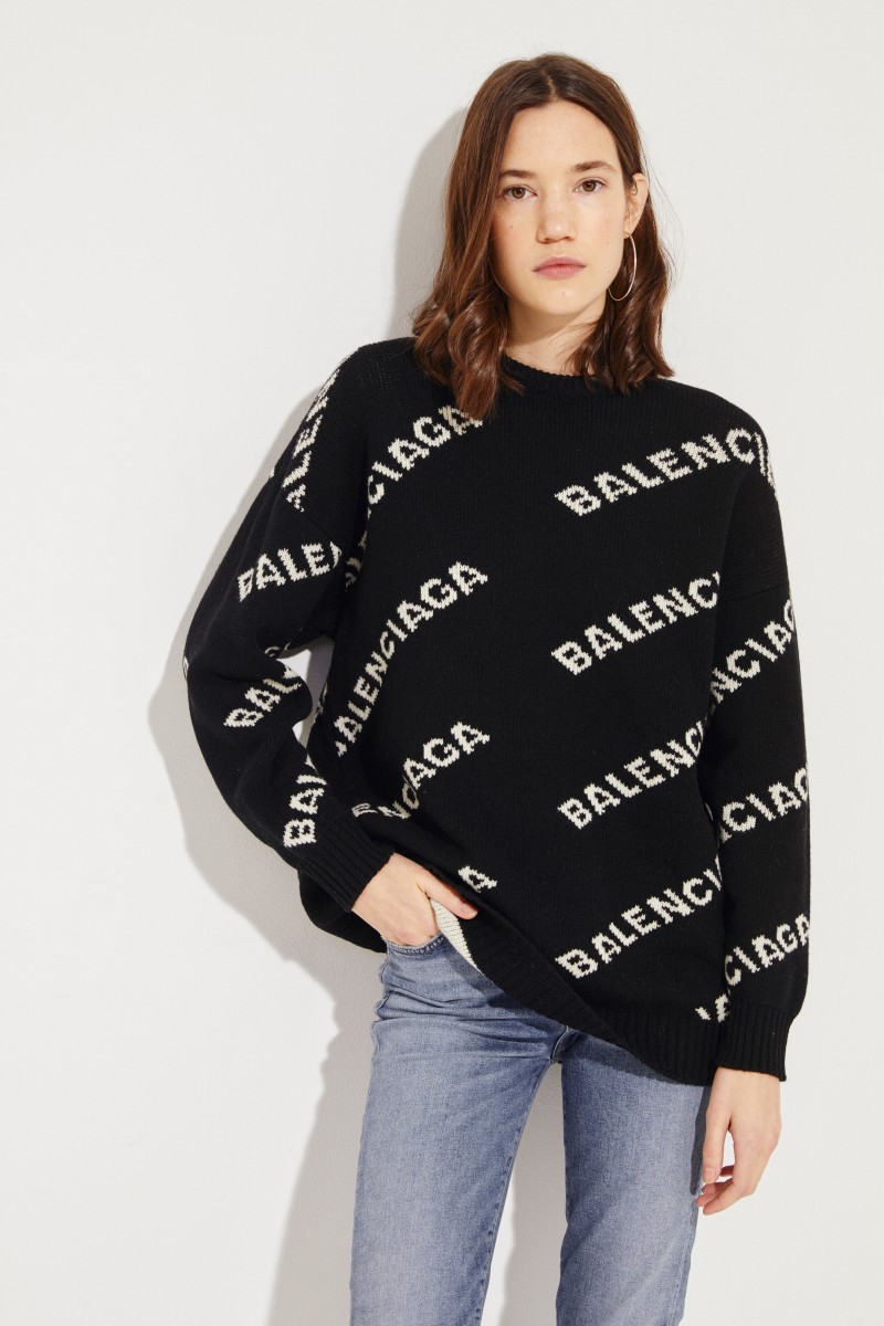 Oversize Wollpullover mit Schriftzug Schwarz/Weiß