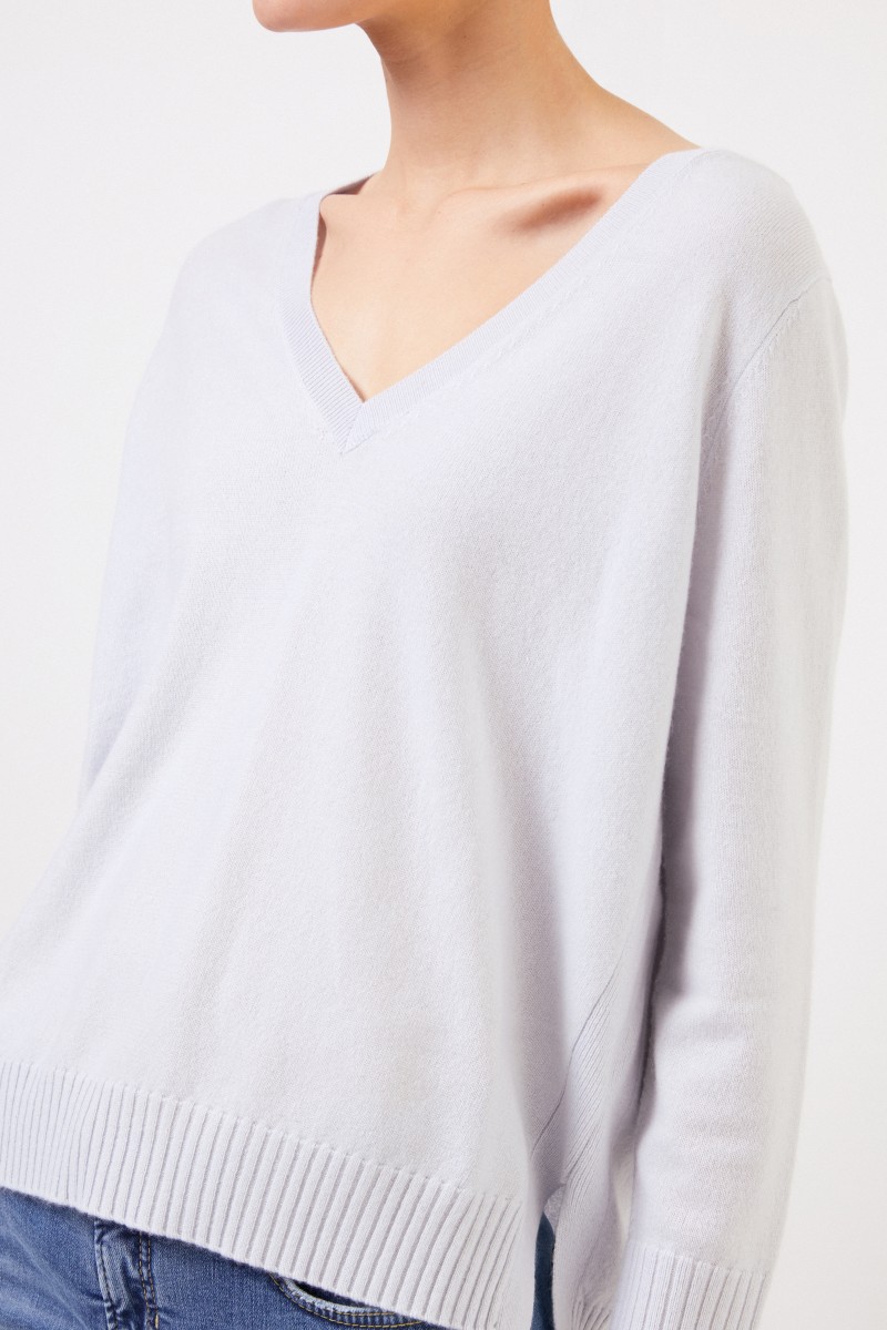 Allude V-Neck Cashmere-Pullover mit Schlitzen Hellblau