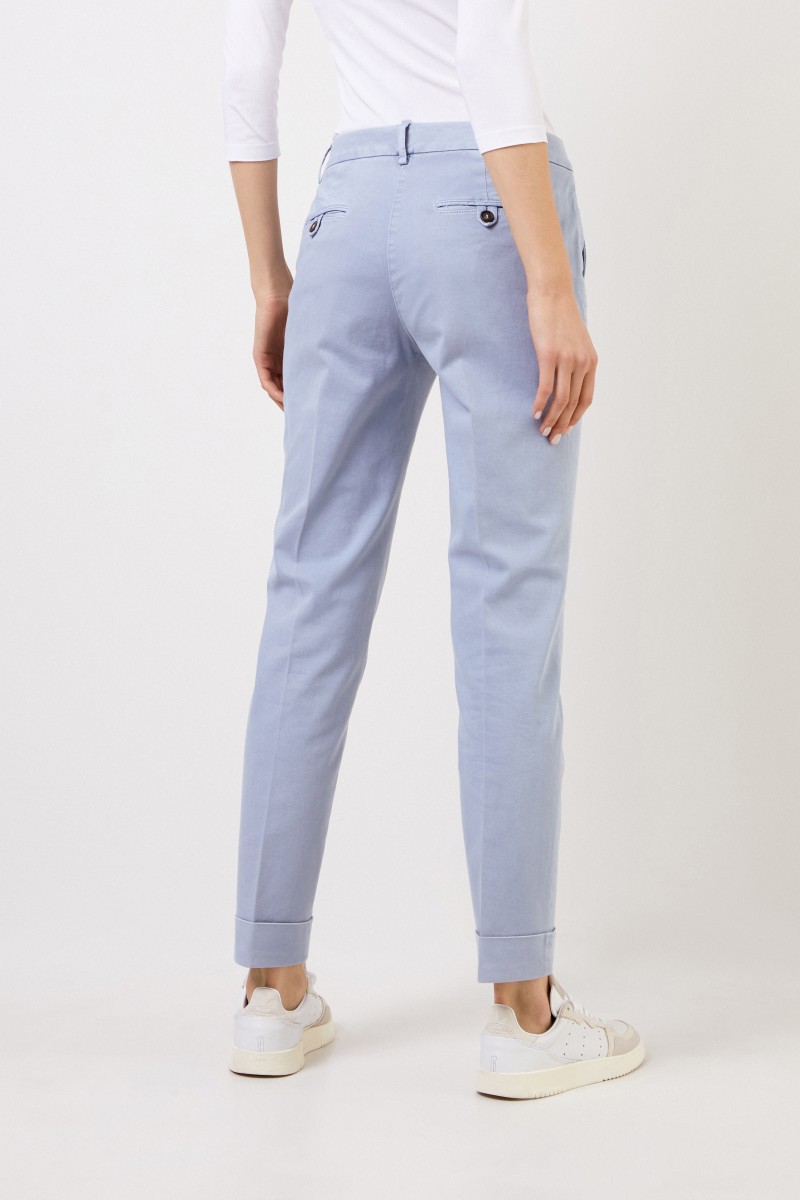 Cappellini Baumwoll-Hose mit umgeschlagenen Säumen Hellblau