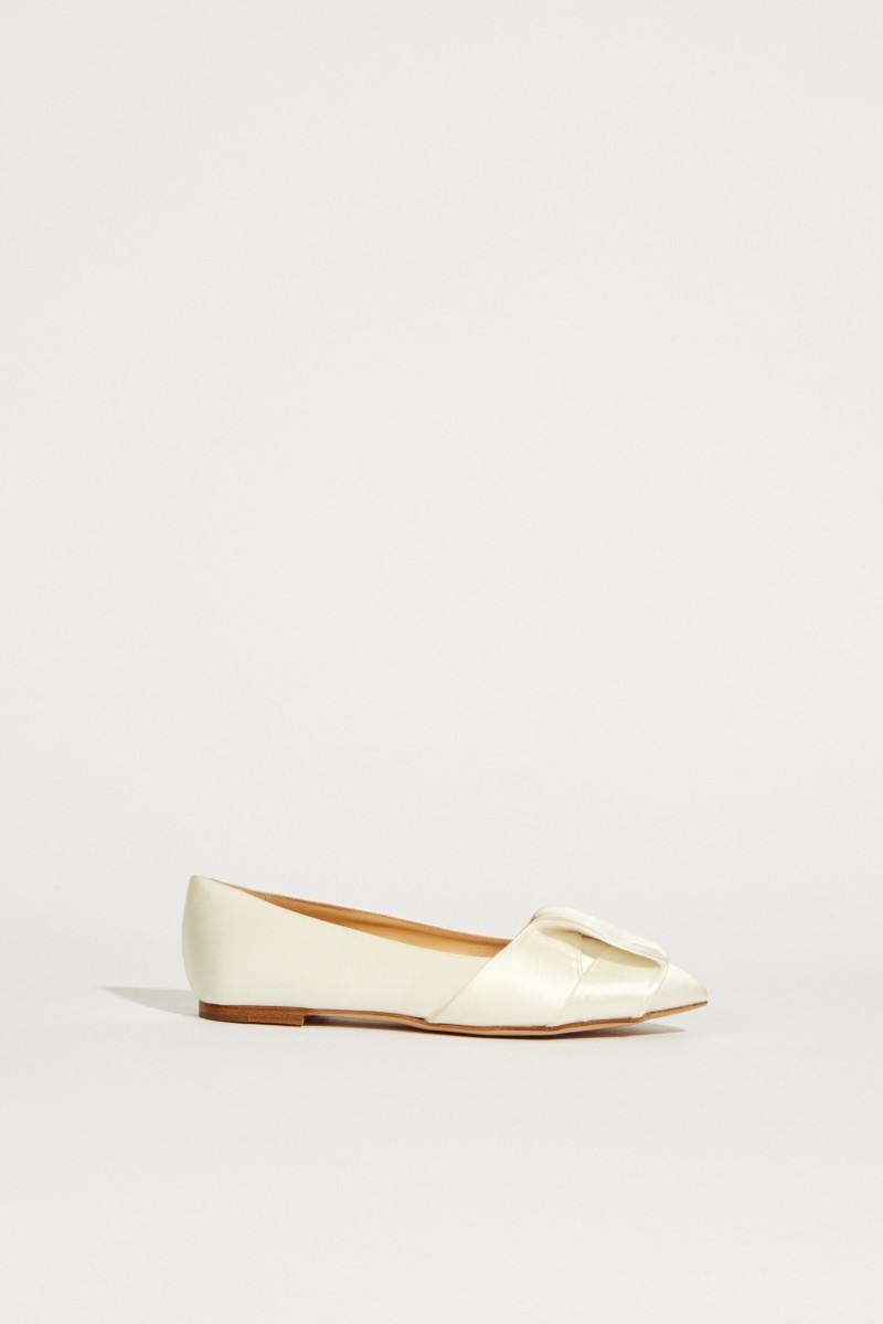 Satin-Brautflat mit Schleifendetail Weiß