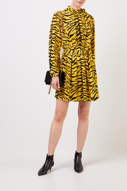Saint Laurent Kurzes Kleid mit Print Schwarz/Gelb