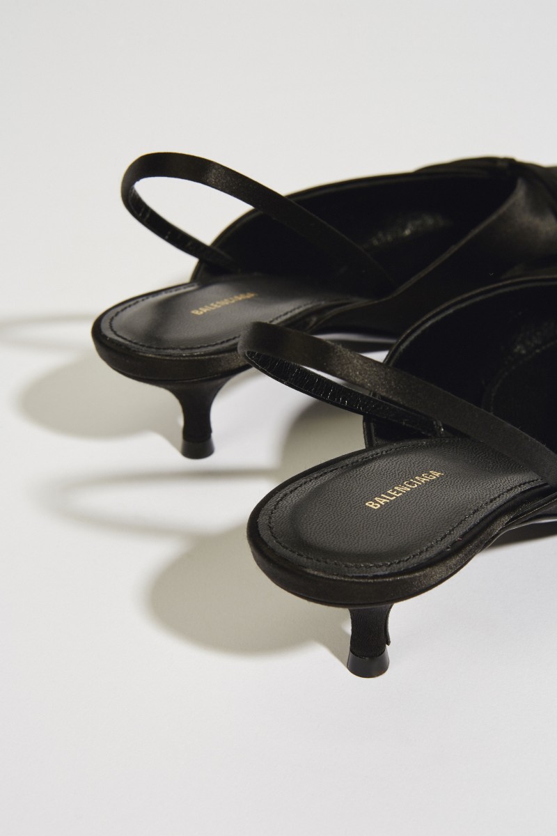 Satin-Slingback mit Schleife Schwarz