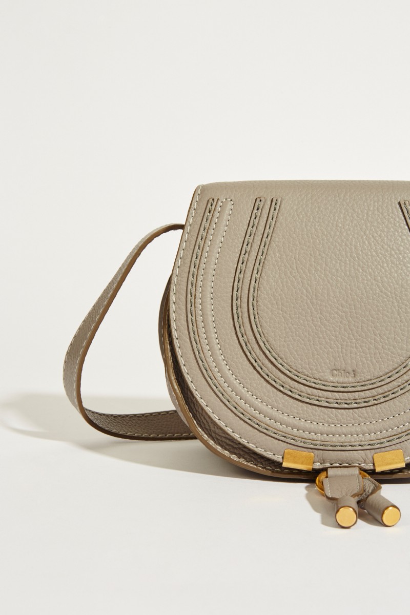 Umhängetasche 'Marcie Saddle Small' Cashmere Grey
