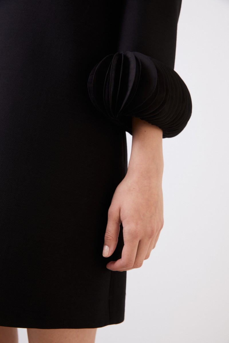 Valentino Woll-Seiden-Kleid mit Applikationen Schwarz
