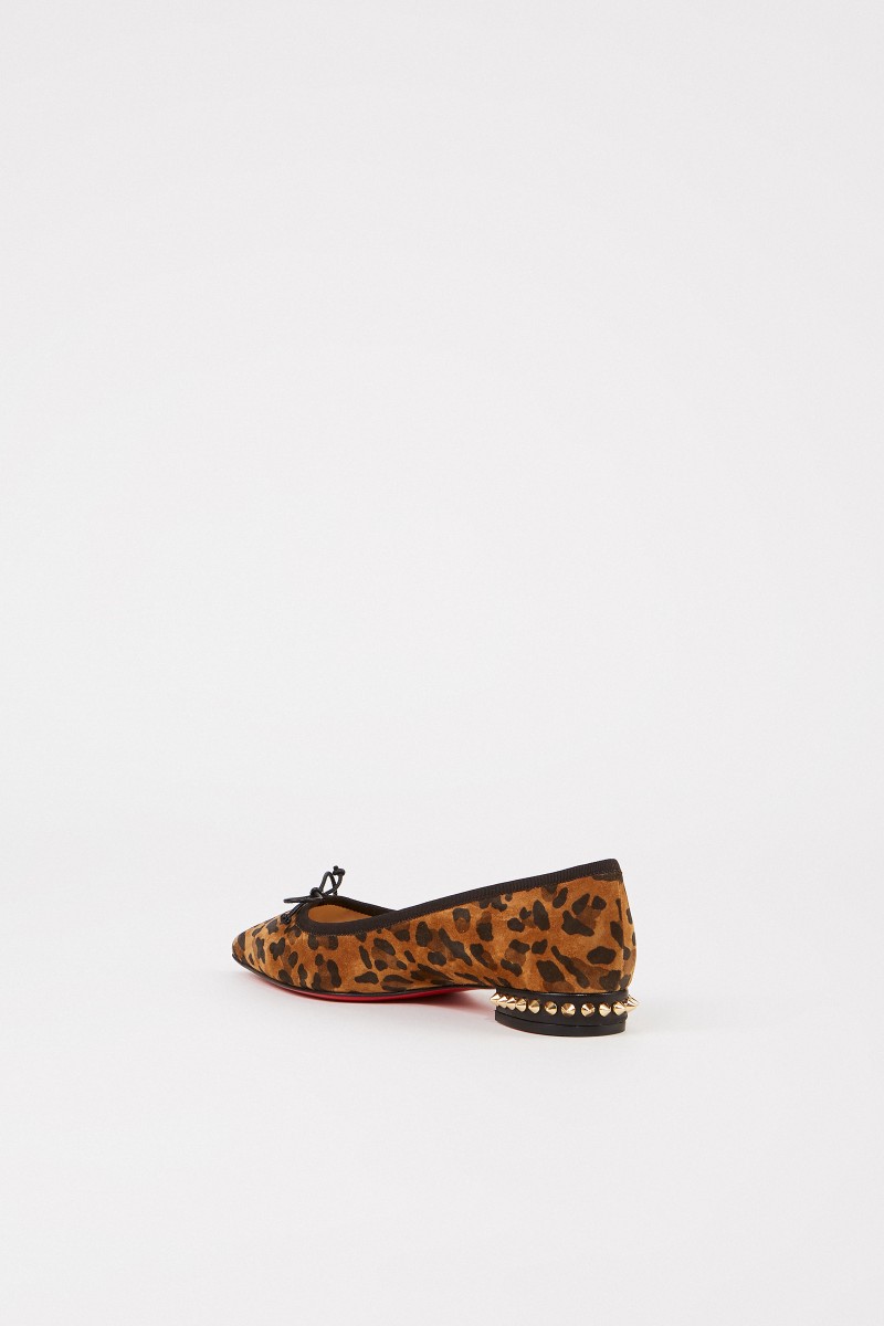Christian Louboutin Spitzer Veloursleder-Flat 'Hall' mit Leoprint Multi