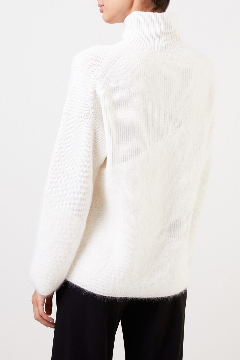 Wollpullover mit Stehkragen Crème