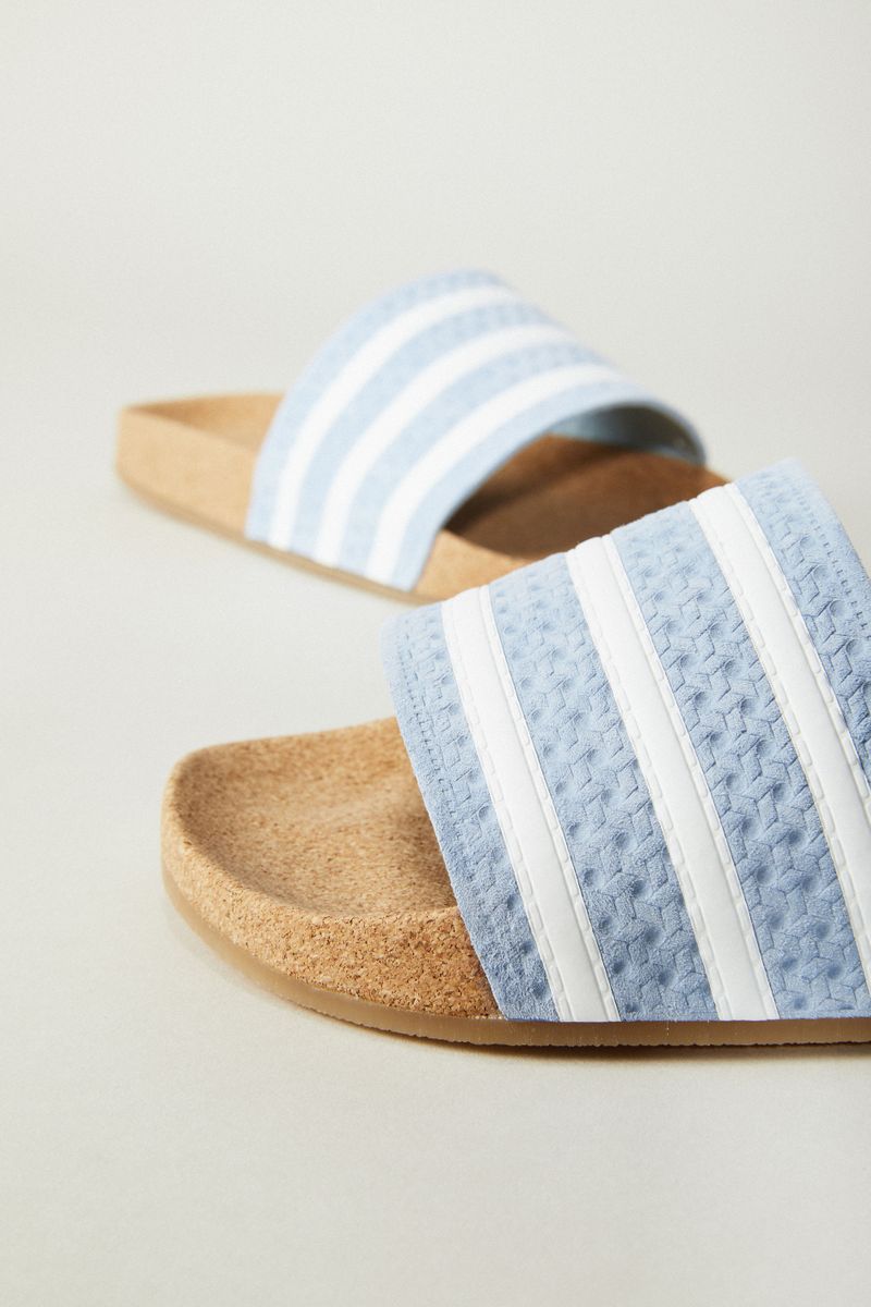Flats 'Adilette Cork' Hellblau/Weiß