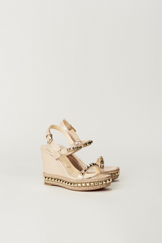 Wedges 'Cataclou 110' mit Nietenbesatz Nude