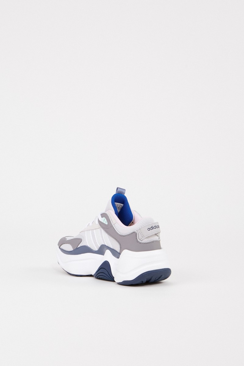 Adidas Sneaker 'Magmur Runner W' Weiß/Blau