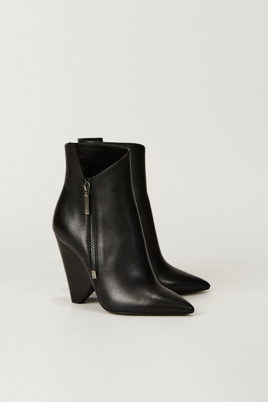 Asymmetrische Stiefelette Schwarz