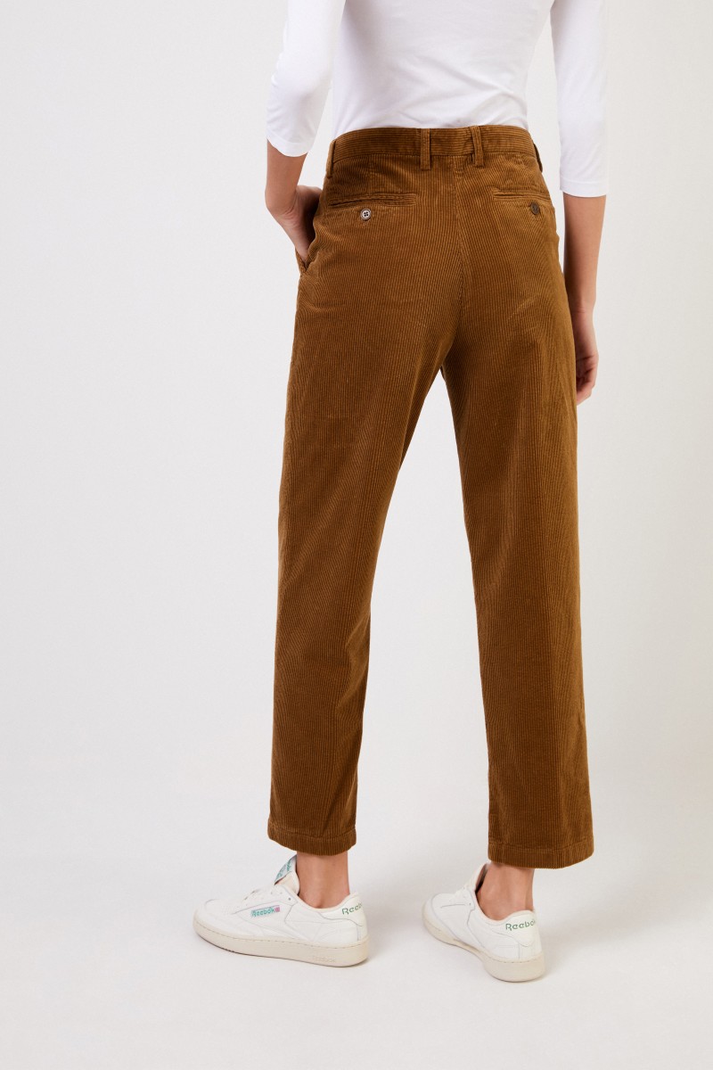 Klassische Cordhose Braun