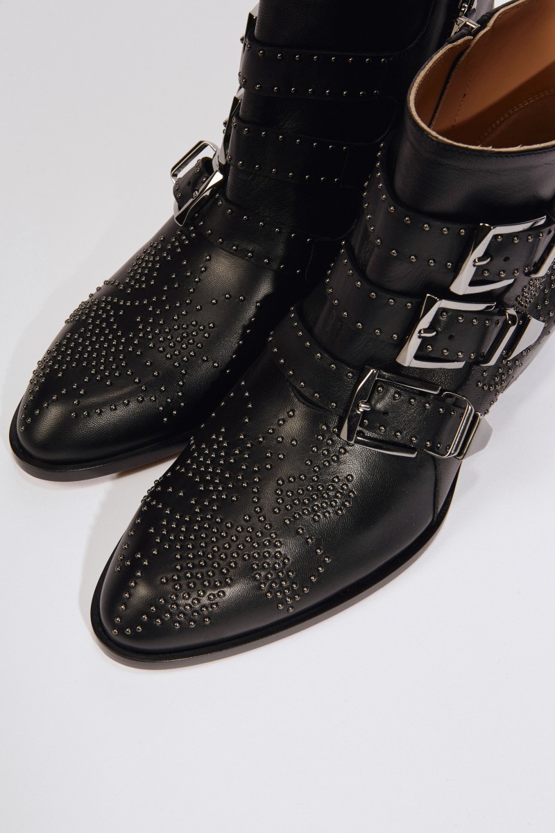Stiefelette 'Susanna' mit Nietendetails Schwarz